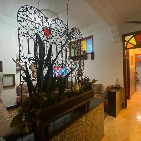 Appartement Meuble 5 Personnes En Plein Centre Ville Rabat Exterior foto