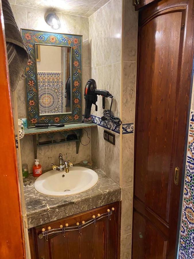 Appartement Meuble 5 Personnes En Plein Centre Ville Rabat Exterior foto